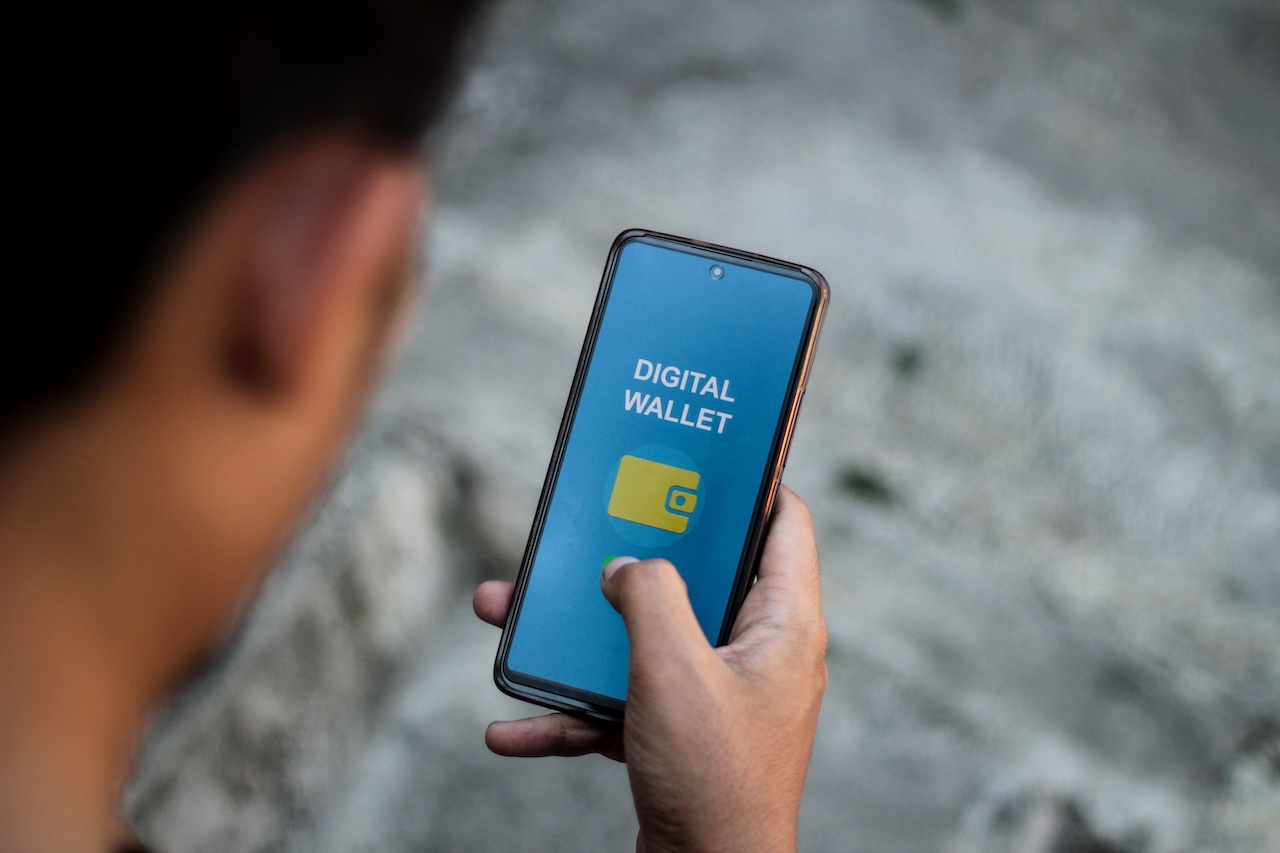 Image Artikel 5 E-Wallet Favorit untuk Bayar Tagihan Rutin! LinkAja